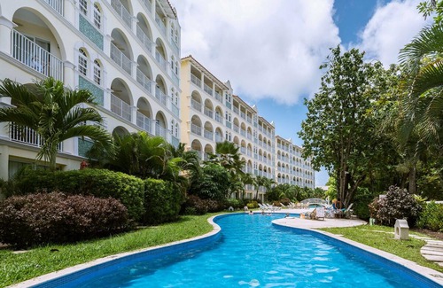 St. Lawrence Gap Apartment | Beachfront 2-bed Apt with two pools - Sapphire 401