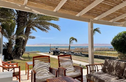 Pisco House | Beachfront, 4BR, entire house in Paracas