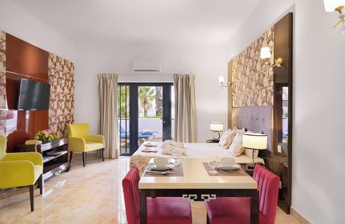 Oura Hotel | Beachfront 5-Star Resort! 3 Comfortable Units, Outdoor and Indoor Pool!