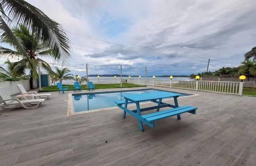 Bocas del Toro House | Beachfront Apartment - Colibri