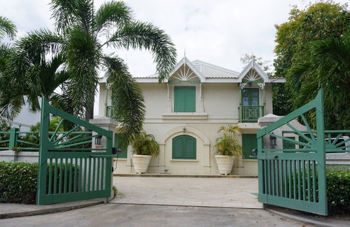 Fitts Village Apartment | Beachfront Bliss - Stunning 3-Bedroom Villa on Barbados’ West Coast