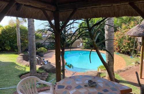 Kingsburgh Apartment | Beachfront Cabanas