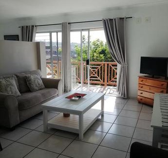 Kingsburgh Apartment | Beachfront Cabanas