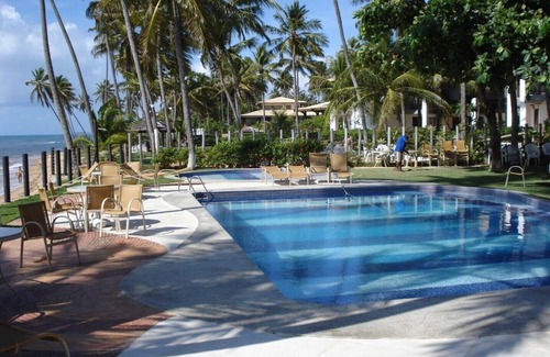 Praia do Forte Condo | Beachfront flat with 3 bedrooms and in the main village of Praia do Forte