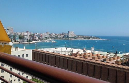 L'Albufereta Apartment | BEACHFRONT, FREE GARAGE, SWIMMING POOL, LARGE TERRACE AND WIFI 500MB