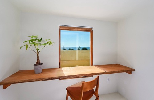 Eastern Malibu House | Beachfront Guesthouse βοΈon Sandy Topanga Beach ππ½ββοΈ