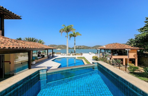 Village da Ferradura Villa | Beachfront House in Ferradura, Buzios - Buz025