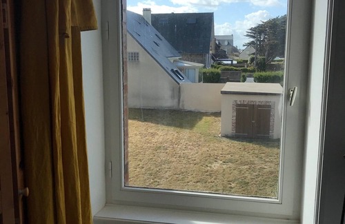 Quineville House | Beachfront house on the beach with large garden