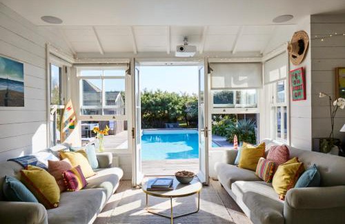 East Wittering House | Beachfront House w Pool & Steam