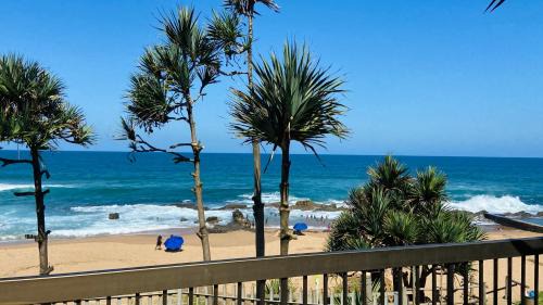 Shaka's Rock Apartment | Beachfront Luxury - 2 Chaka's Place