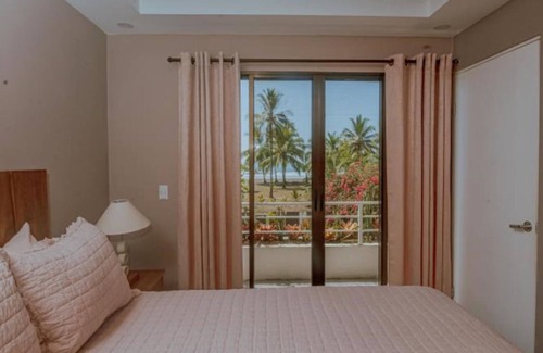 Parrita House | Beachfront-Luxury-Wildlife-Fast internet