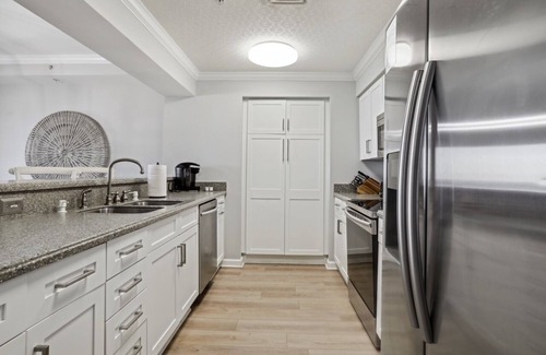 Jacksonville Beach Condo | BEACHFRONT.Mayo Clinic. Sawgrass TPC Players Cup.5 star reviews