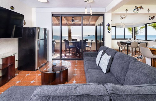 Ferrocarrilera House | Beachfront Paradise 2 BR 2 BA in Las Gaviotas Resort 1st FL Unit 413