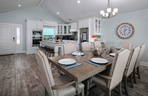 Gulf Shores House | Beachfront Paradise! Beautiful open floorplan Gulf Shores Beach House