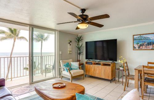 Punaluu Apartment | Beachfront Penthouse with 3 Lanais on Oahu!