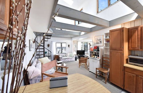 Delaware Beaches House | BEACHFRONT RENTAL An artist's house on a dune in a wildlife sanctuary.