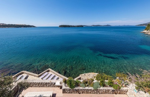 Lozica Apartment | Beachfront Royal Suite