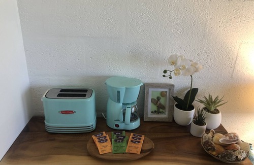 Makaha Condo | Beachfront simplicity away from touristy crowds