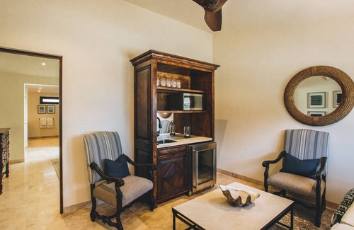 Los Frailes Villa | Beachfront+Ultra Luxury Casa Bellamar@East Cape!