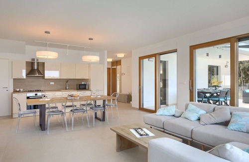 Pjescana Uvala Villa | Beachfront Villa Naviblue with Pool