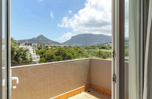 Hout Bay Apartment | Beachfront Villa, SeaBreeze ,Hout Bay ,Cape Town , South Africa