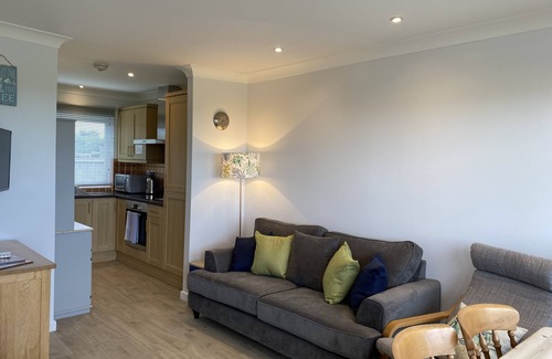 Bacton Ski Chalet | Beachscape, contemporary home, views across to the sea, dog friendly, free wifi