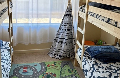 Ardrossan House | Beachside at Ardrossan! getaway only 1.5 hours from Adelaide families or couples