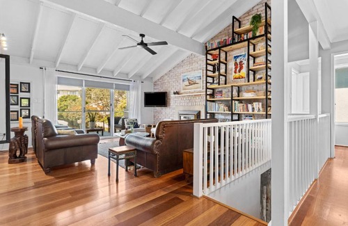 Forresters Beach House | BEACHSIDE BLISS / FORRESTERS BEACH