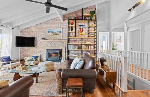 Forresters Beach House | BEACHSIDE BLISS / FORRESTERS BEACH