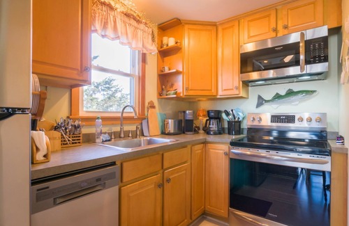 East Sandwich Cottage | Beachside Bliss with Skylights & Fireplace