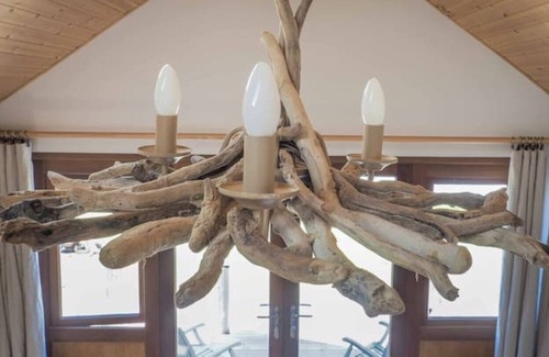 Cowes Ski Chalet | Beachside chalet No 2 with private access to beach