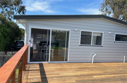 Rye House | Beachside cottage, walk to the beach!