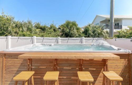 Marineland Acres House | Beachside Home Heated Swim Spa Fenced Yard