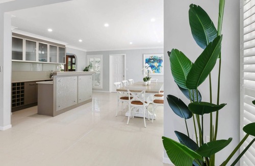 Bokarina House | Beachside luxury home. Private pool. Great for families.