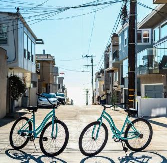 Gas Lamp Section House | Beachside Luxury 4BR Arcade Fun Ocean Views