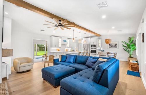 Melbourne Beach House | Beachside Stylish Coastal Retreat - Hanging Bed, Steps to Sand & Private Access