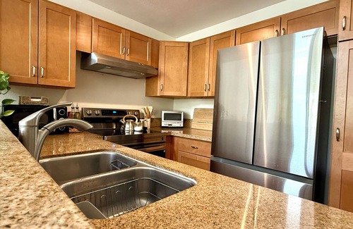 Eastern Malibu Condo | Beachy Malibu Loft - Pool/Tennis/Gym