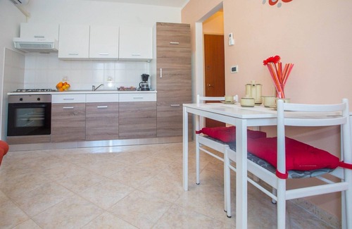 Crklada Apartment | Beakovic Apartment with Private Garden