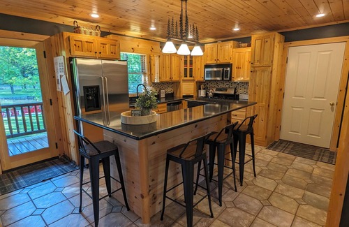 Alanson Cabin | Bear Cabin Up North on Crooked River in Alanson, MI