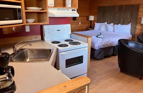 Port Hardy Hotel | Bear Cove Cottages