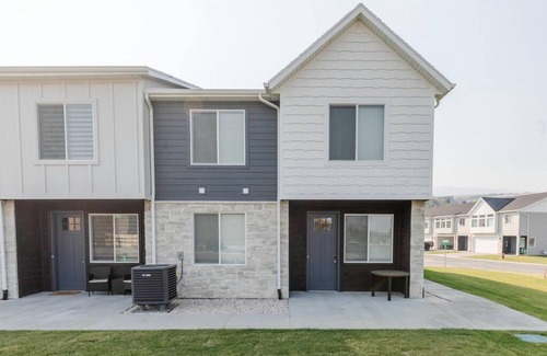 Garden City Villa | Bear Lake Beautiful Brand New End Unit