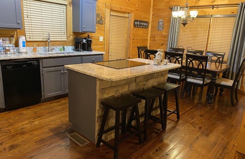 Pigeon Forge Cabin | Bear Tales Too! Luxury Cabin ~ Sleeps 8 ~ Best Resort Location in Pigeon Forge!