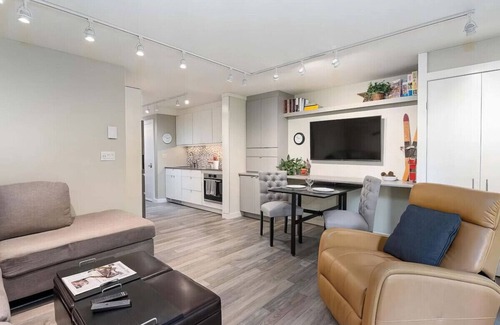 Central Vermont- Killington Apartment | BearHaven- Shuttle on, Ski home, Location