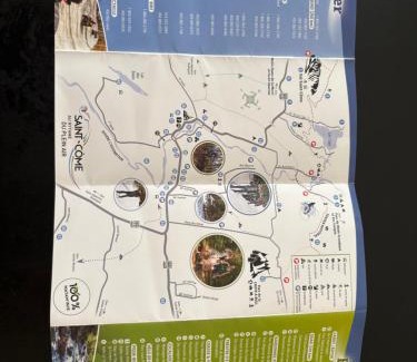 Saint Come Ski Chalet | Beau chalet bord de rivière et spa, Beautiful riverside cottage!