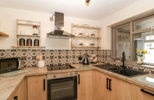 Cerne Abbas Cottage | BEAU HIDEAWAY, family friendly, with a garden in Cerne Abbas