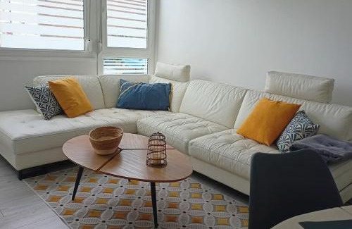 Ascq Apartment | Beau T3 à 5 min du Grand Stade avec parking gratuit