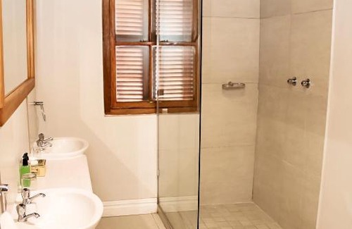 Beaufort West House | Beaufort Manor Country Lodge