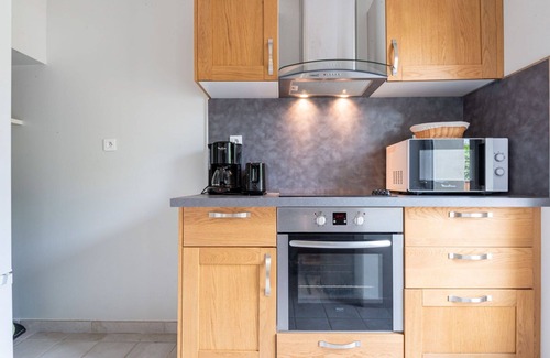 Commes House | Beautiful private villa for 4 guests with WIFI, TV, terrace and pets allowed