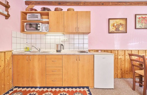 Starkov Villa | Beautiful apartment in villa for 4 people with WIFI, pool, TV, patio and pets allowed