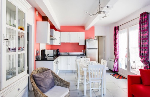 Le Touquet-Paris-Plage Apartment | Beautiful apartment 200m from Touquet beach and rue St Jean with garage - wifi